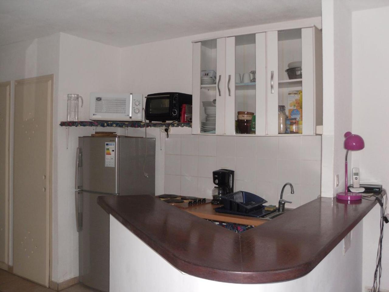 Du Cote De Sainte-Anne Apartment Luaran gambar