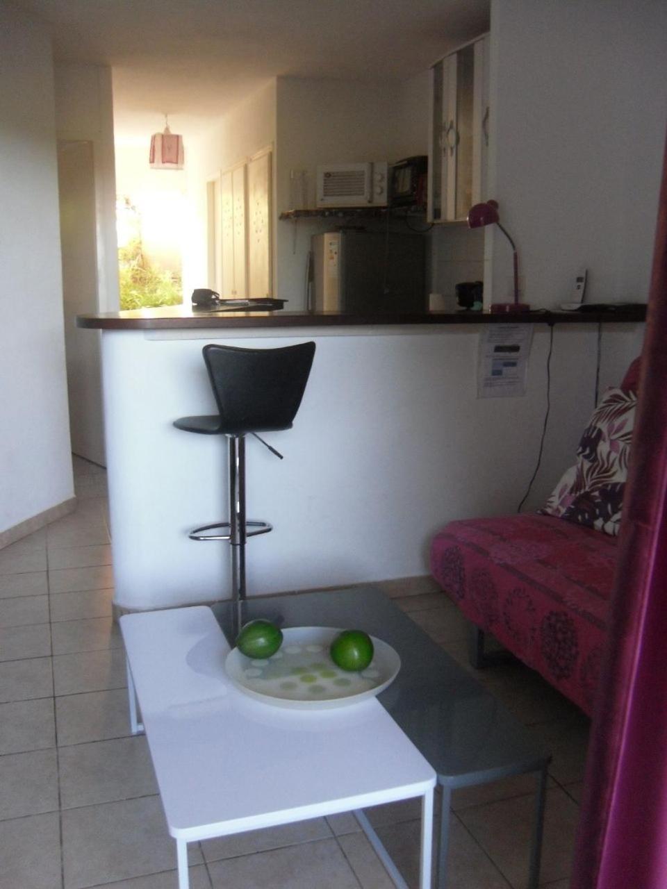 Du Cote De Sainte-Anne Apartment Luaran gambar