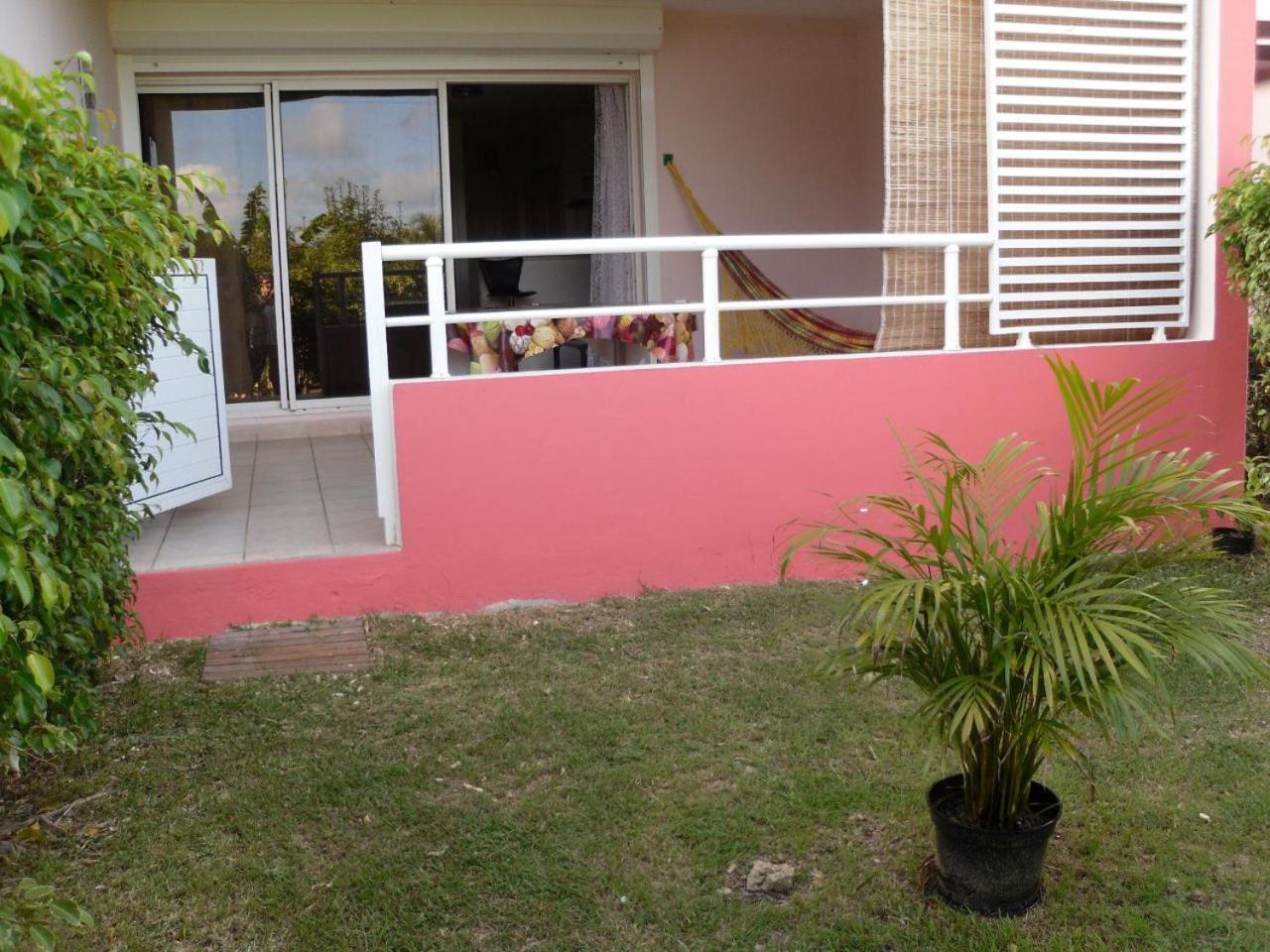 Du Cote De Sainte-Anne Apartment Luaran gambar