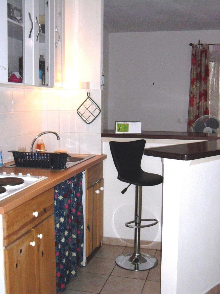 Du Cote De Sainte-Anne Apartment Luaran gambar